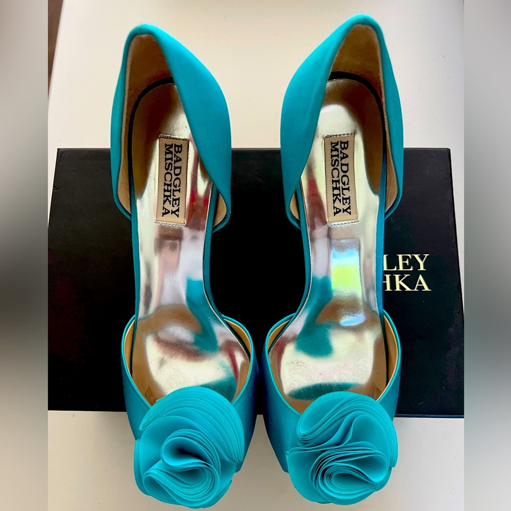 Badgley Mischka Turquoise Teal Green Blue Peep Toe Satin Pumps | Size 9.5